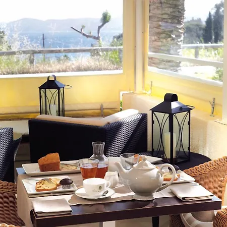 Отель De La Fossette