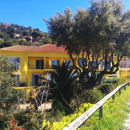 De La Fossette Отель 4*