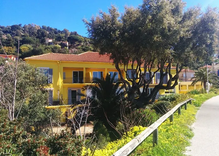 De La Fossette Hotel 4*